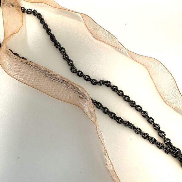 Edwardian style teardrop rhinestone pendant necklace - Picture 6 of 8